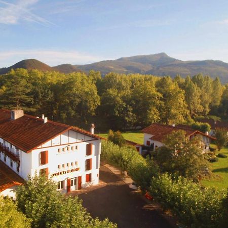 Hotel Pyrenees Atlantique Saint-Pée-sur-Nivelle Екстериор снимка